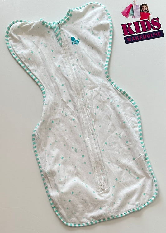 Love to Dream Swaddle Up Organic Green Star Print Size Small 3.5-6kgs Tog 1.0