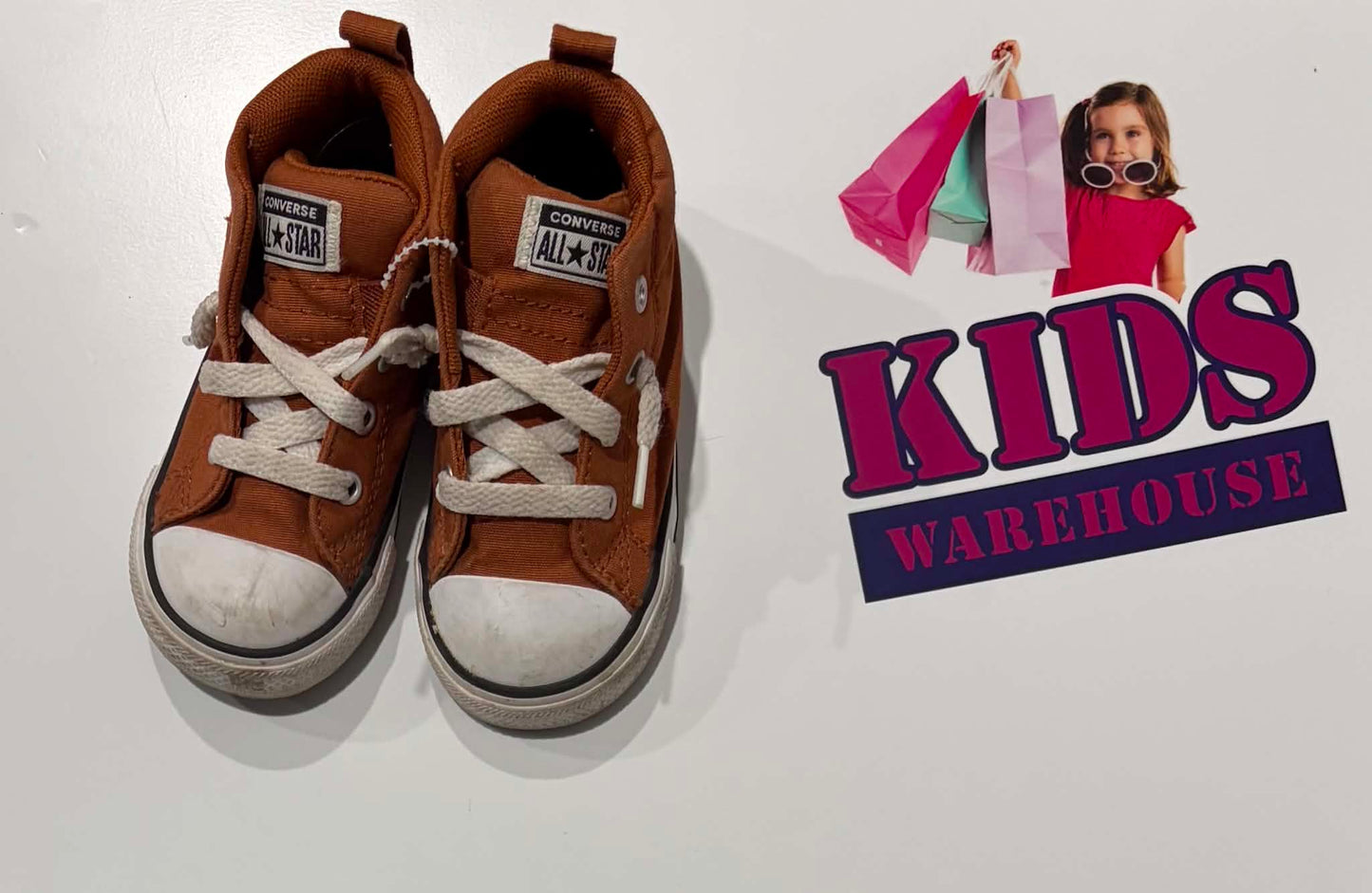 Converse Brown Runners Size 6 (Child)