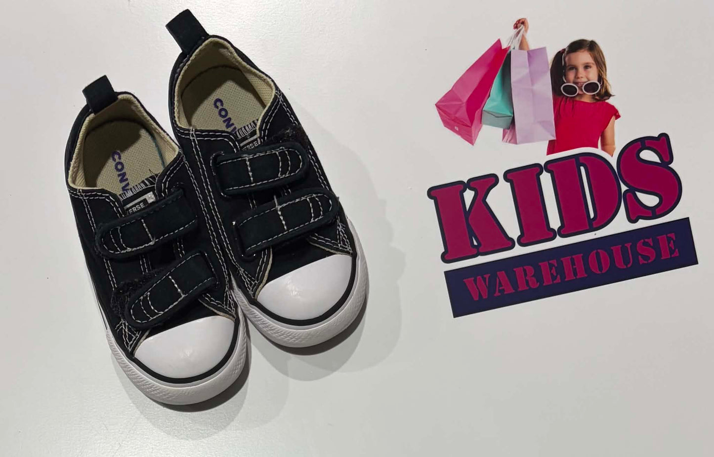 Converse Black Runners Size 7 (Child)