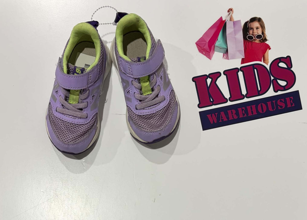 New Balance Purple, Green Runners Size US6/UK5.5 (Child)