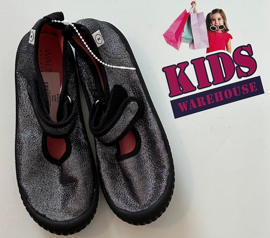 Walnut Melbourne Silver Shimmer Shoes Size US2/UK1 (Child)