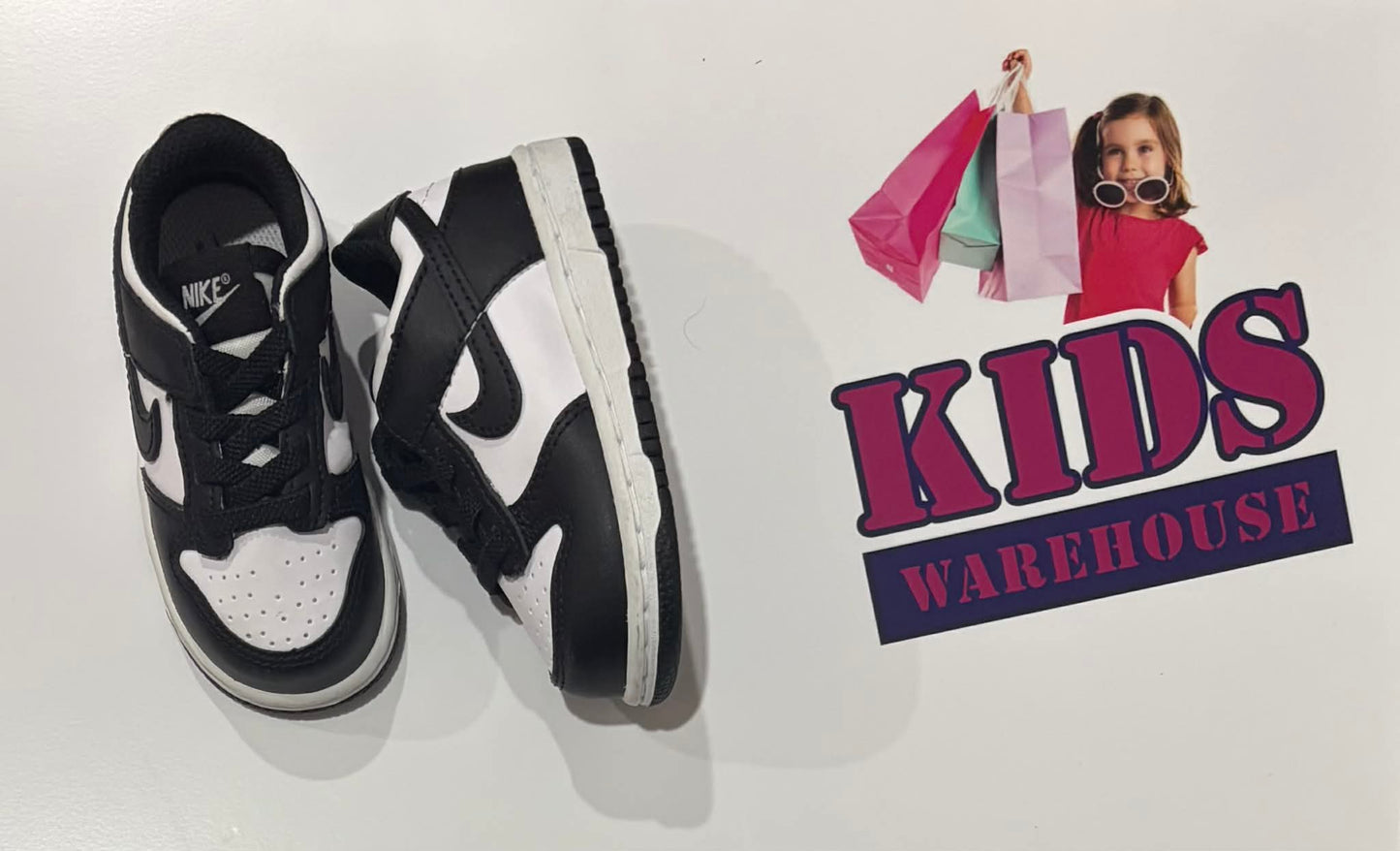 Nike White, Black Runners Size US5/UK4.5 (Child)
