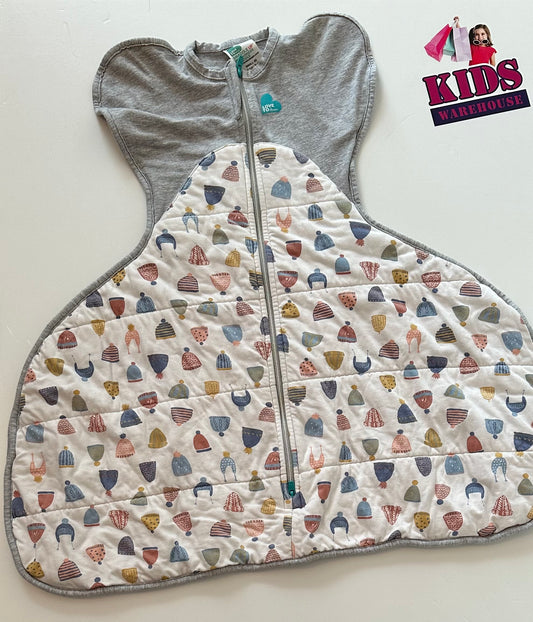 Love to Dream Swaddle Up Hip Harness Swaddle Grey with Beanie Print Size Small 3.5-6kgs For Cool Weather
