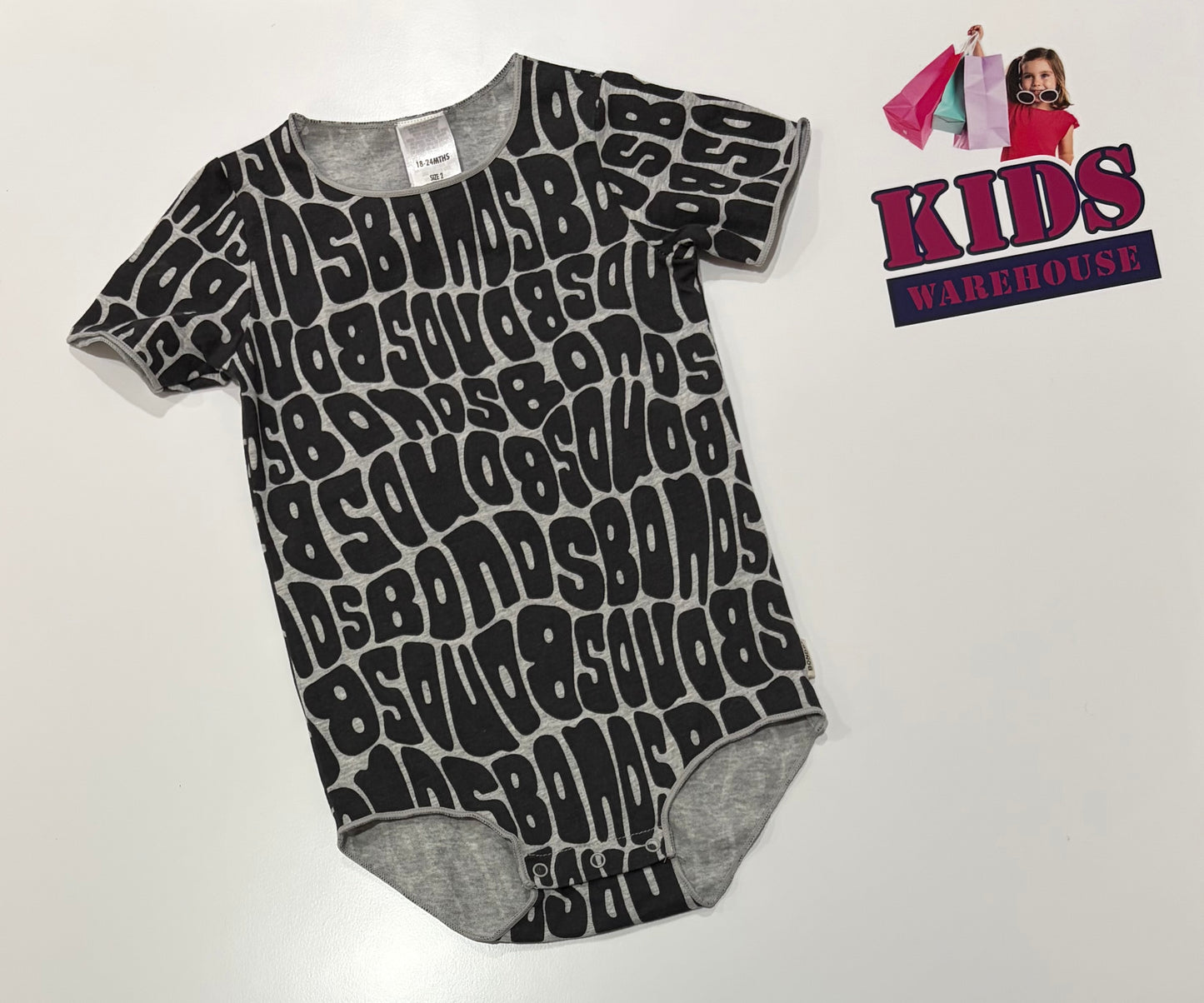 Bonds Grey, Black Logo Print Size 2