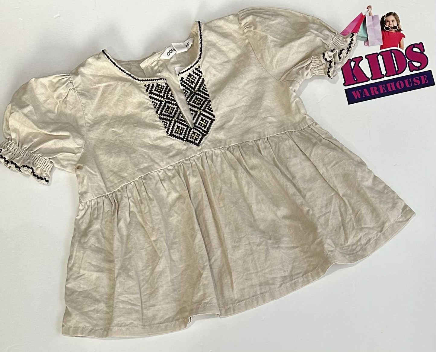 Country Road White Dress With Black & Gold Collar Size 2