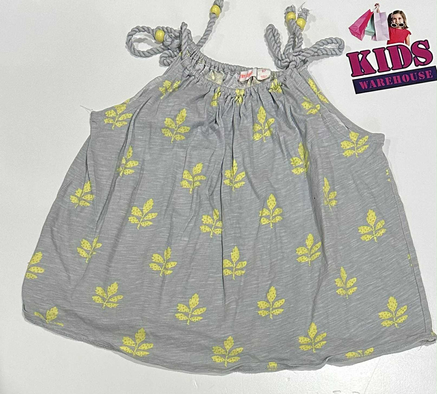 Country Road Grey Top With Yellow Leaf Pattern Size 7