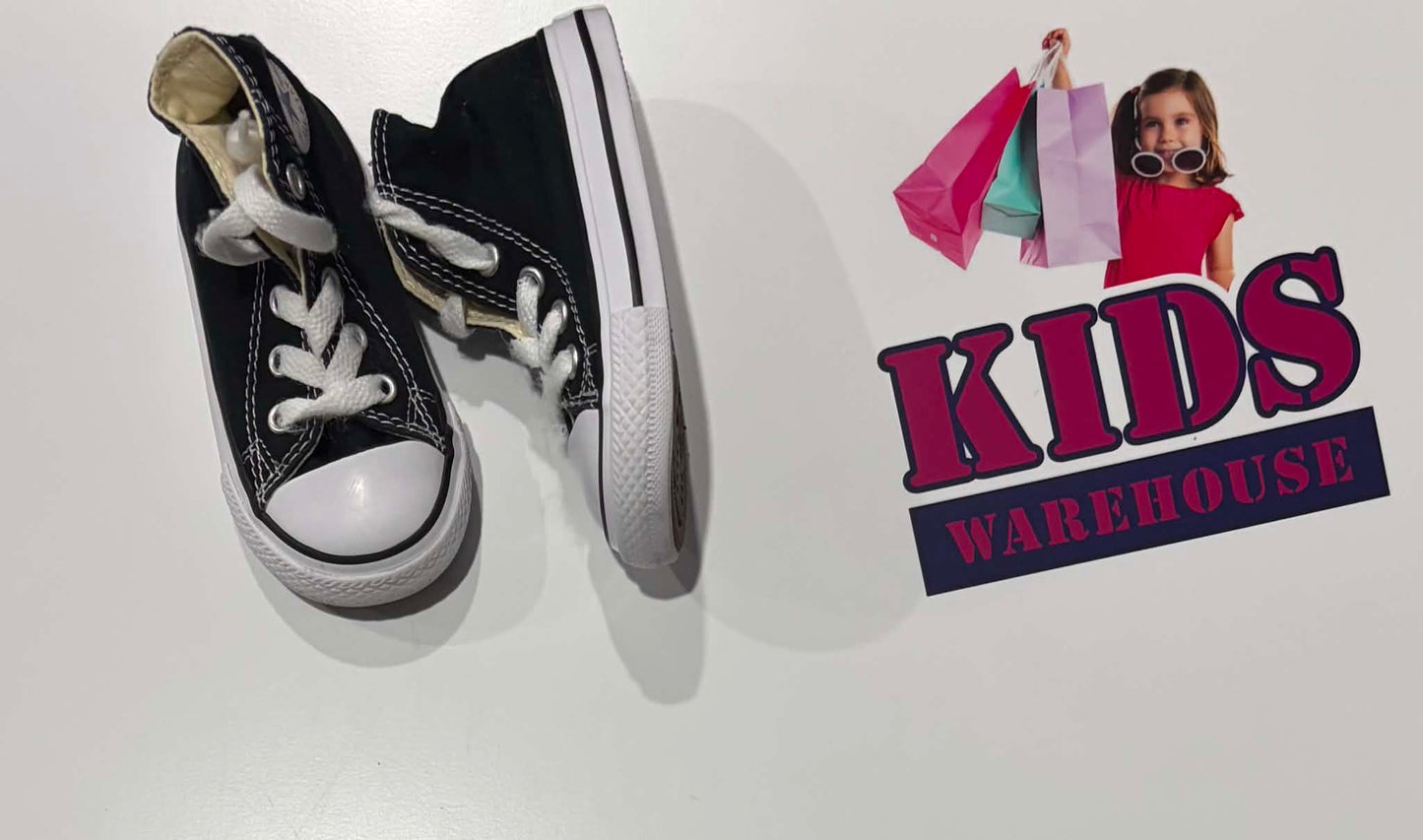 Converse Black Runners Size 5 (Child)