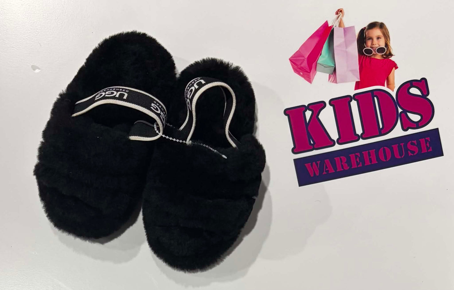 UGG Black Fluffy Slippers Size US8/UK7 (Child)