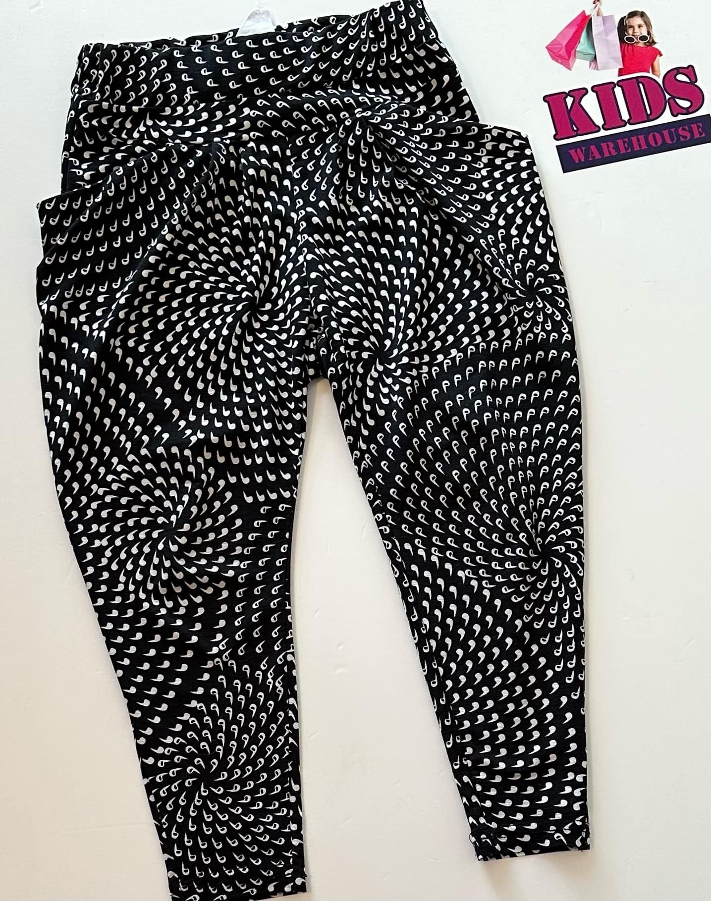 J’Magie Black & White Pants Size 4
