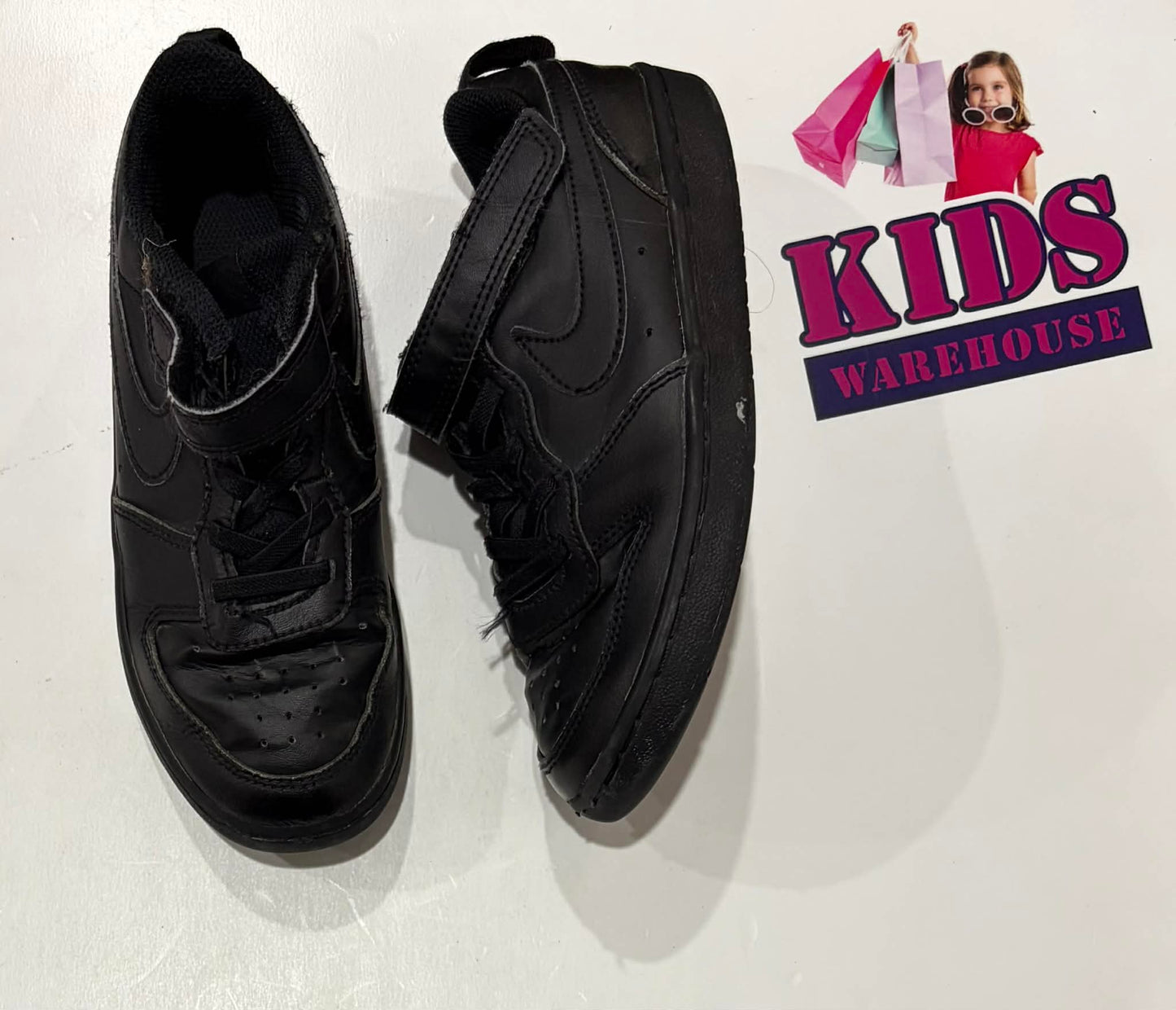 Nike Black Runners Size US1/UK13.5 (Older Child)