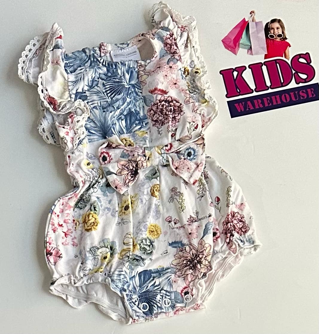 Kidding Around White Bodysuit With Flower Pattern Size 00