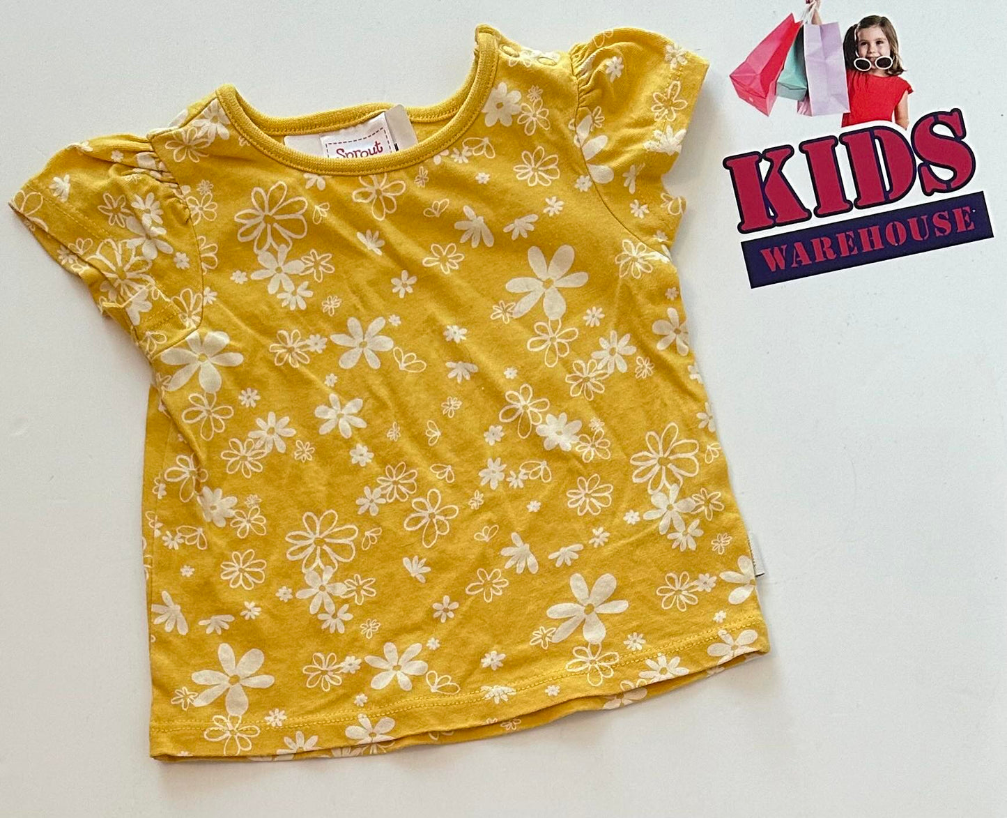 Sprout Yellow Top With While Flower Pattern Size 000