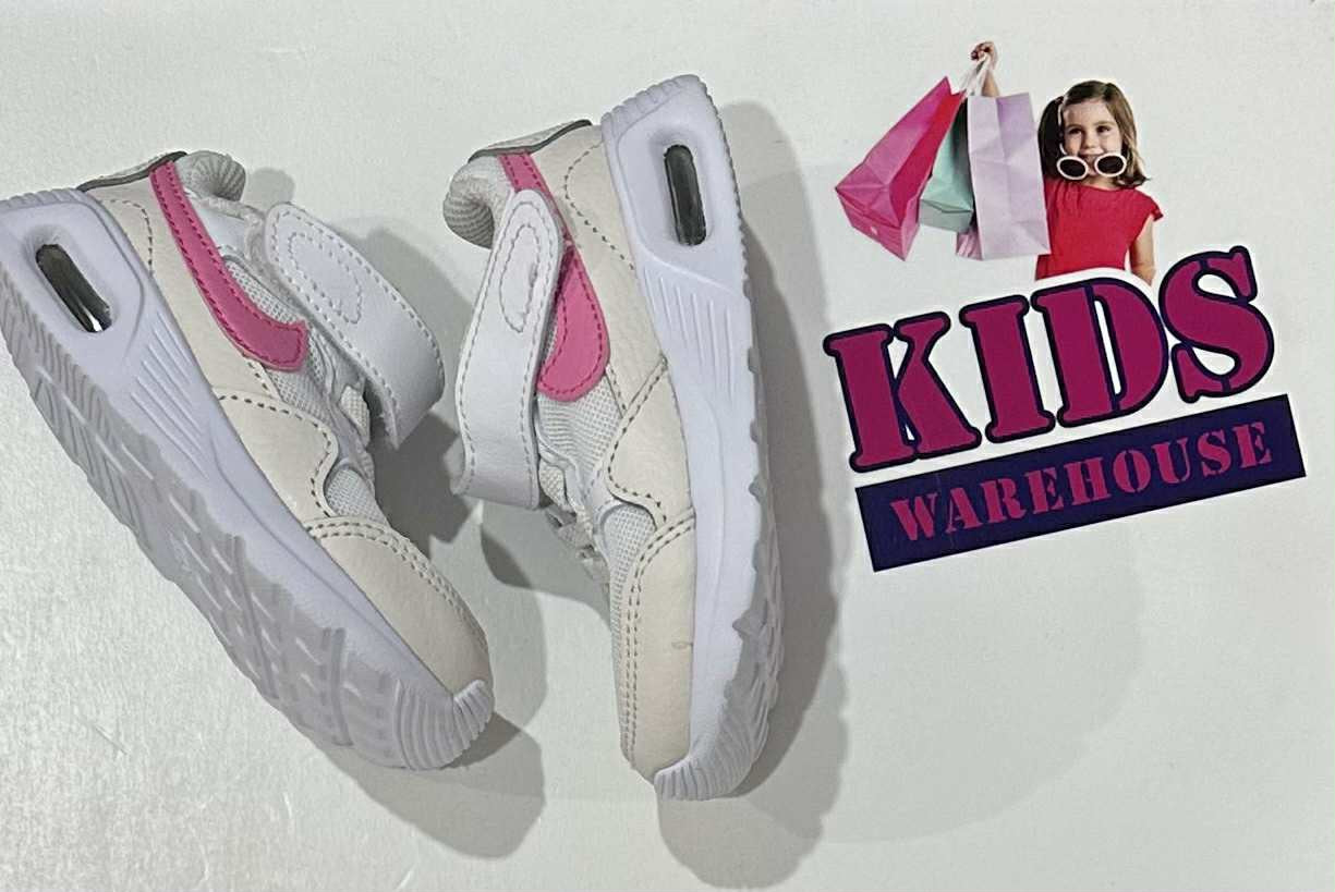Nike White, Cream, Pink Runners Size US6/UK5.5 (Child)