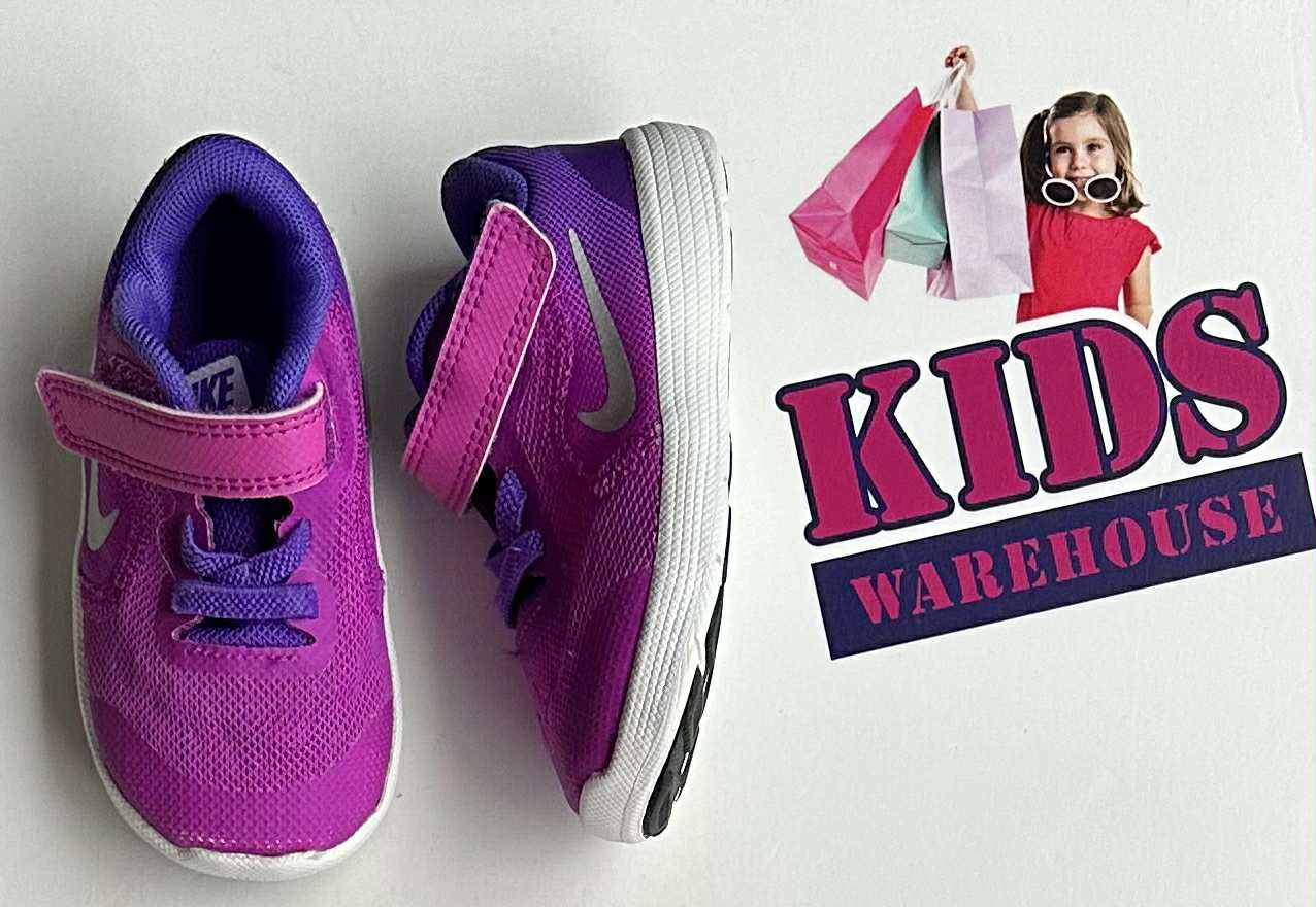 Nike Pink, Purple Runners Size US5/UK4.5 (Child)