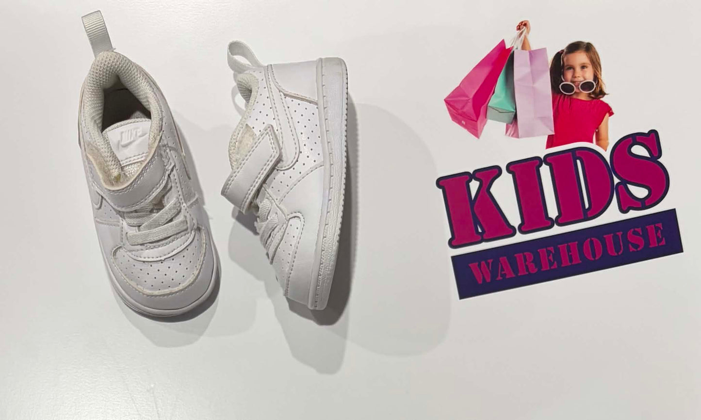Nike White Runners Size US4/UK3.5 (Child/Toddler)