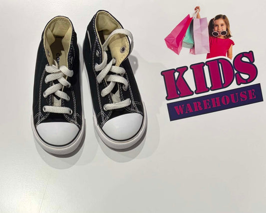Converse Black Runners Size 8 (Child)