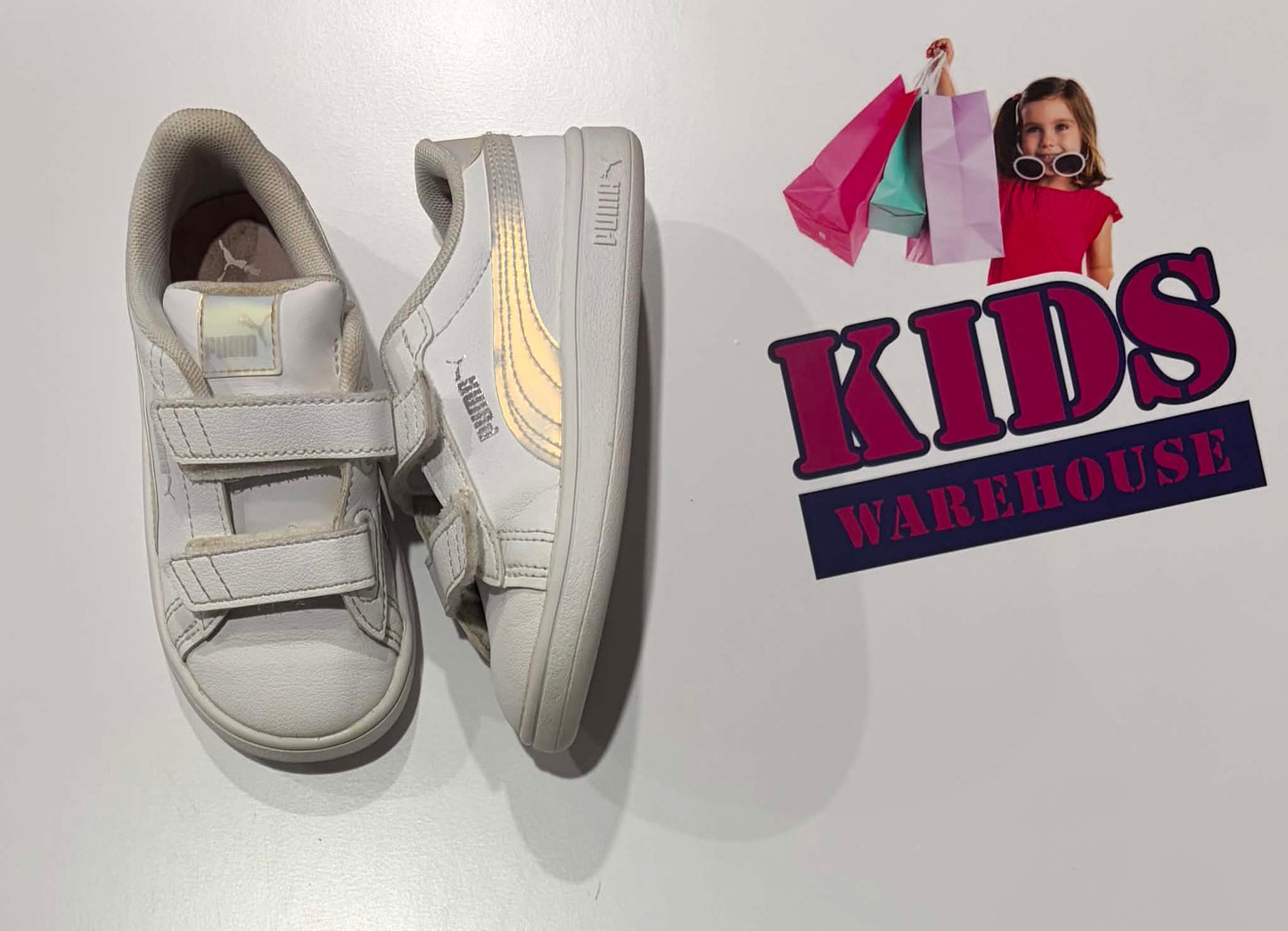 Puma White, Iridescent Runners Size US8/UK7 (Child)
