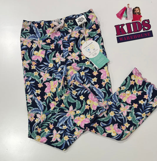 Not Used Piping Hot Navy Blue, Floral Print Pants Size 8