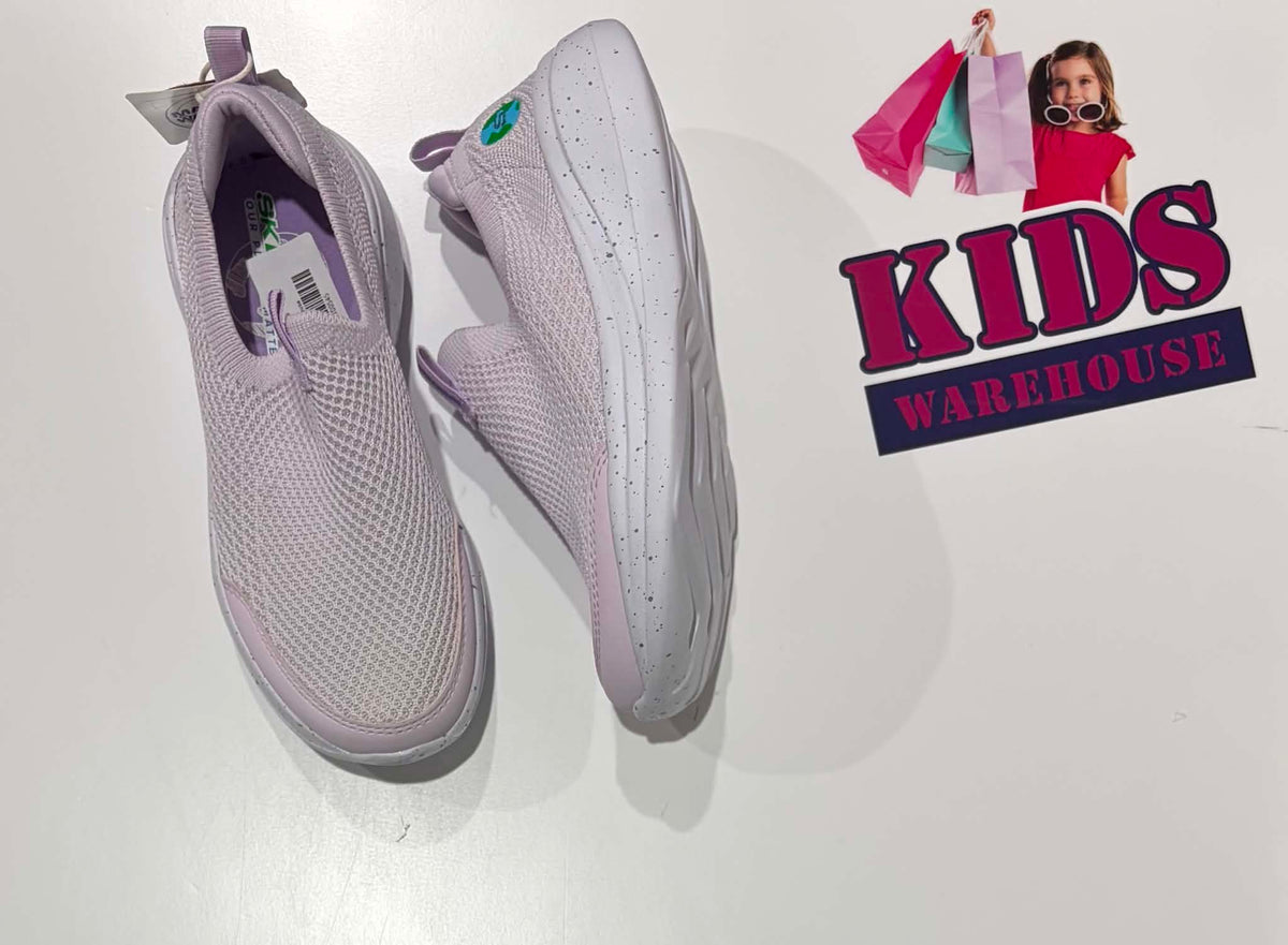 Not Used Sketchers Light Purple Runners Size US1/UK13 (Older Child)