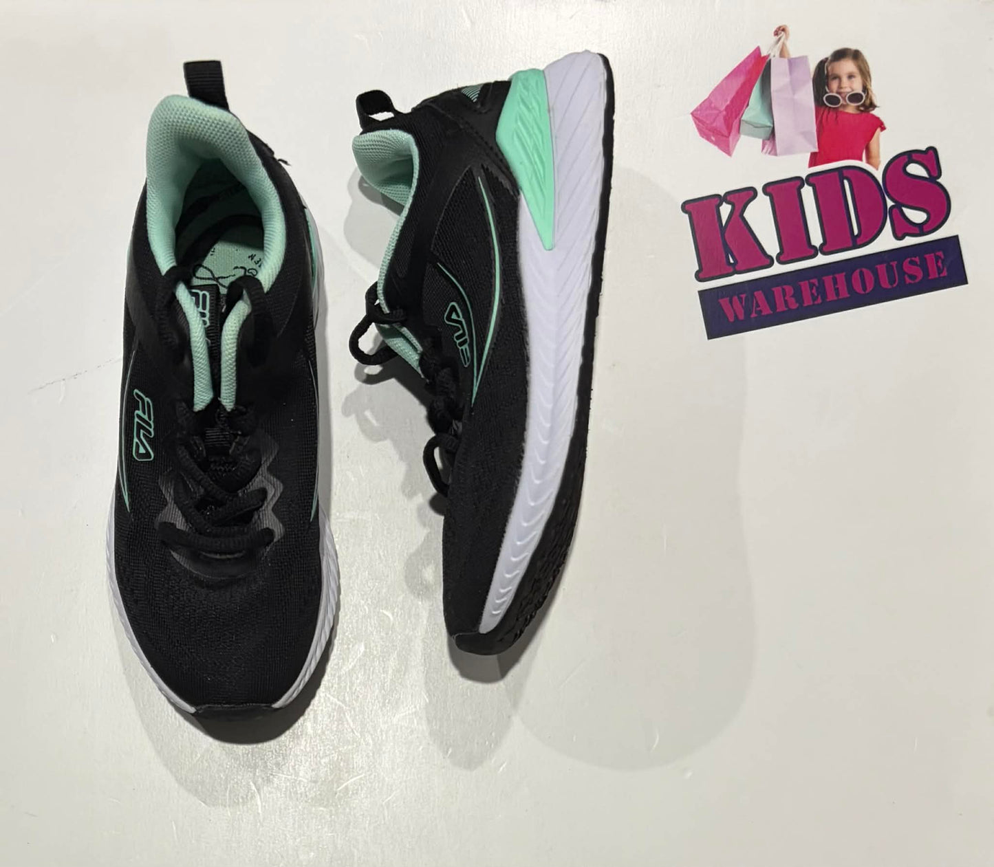 Fila Black, Teal Runners Size US1/UK13 (Older Child)