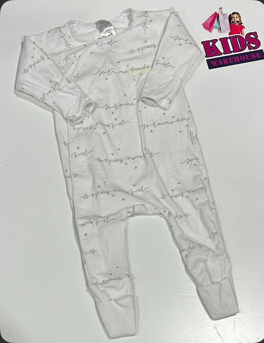Bonds White Cozysuit With “Bonds” Pattern Size 00