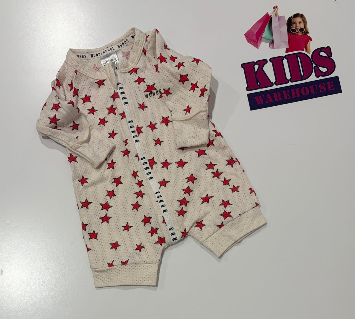 Bonds White, Red Star Print Wondercool Size 0000
