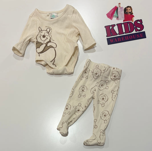 Disney White, Brown Winnie The Pooh Pring 2 Piece Set Size 00000