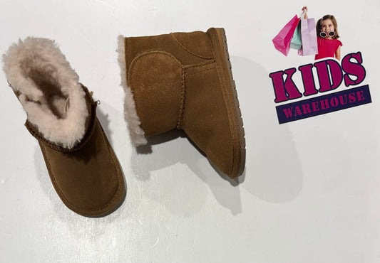 EMU Australia Brown Fluffy Boots Size US5/UK4.5 (Child)