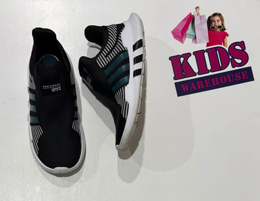 Adidas Black Runner Size US8/UK7.5 (Child)
