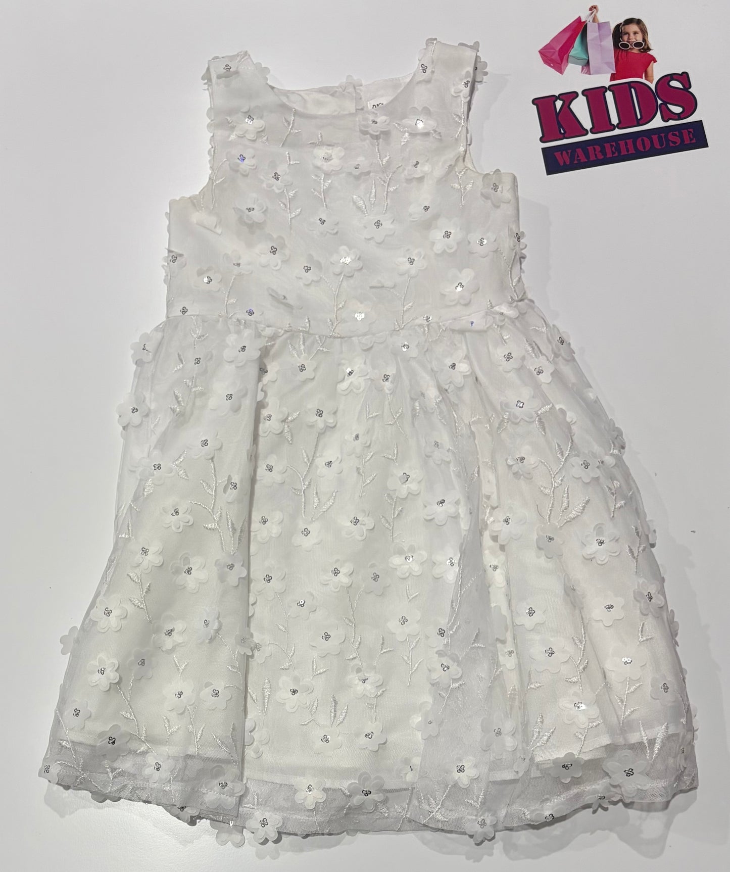 Origami White, Floral & Pearl Dress Size 4