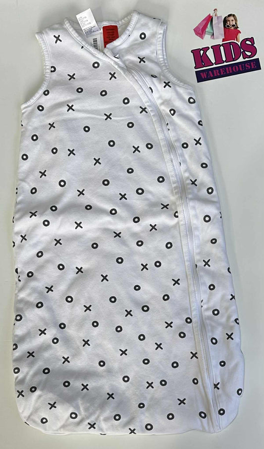 White, Black X,O Print Size 0 (6-12 Months) TOG 2