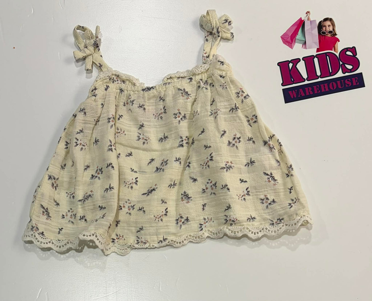 Zara White Top With Blue Flower Pattern Size 1