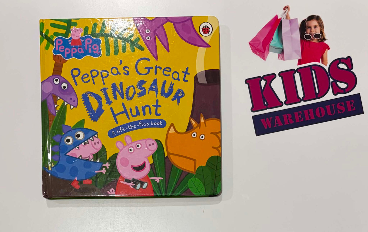 Peppa Pig Peppa's Great Dinosaur Hunt A Lift-The-Flap-Book (Boardbook)