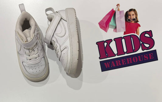 Nike White Runners Size US5/UK4.5 (Child)