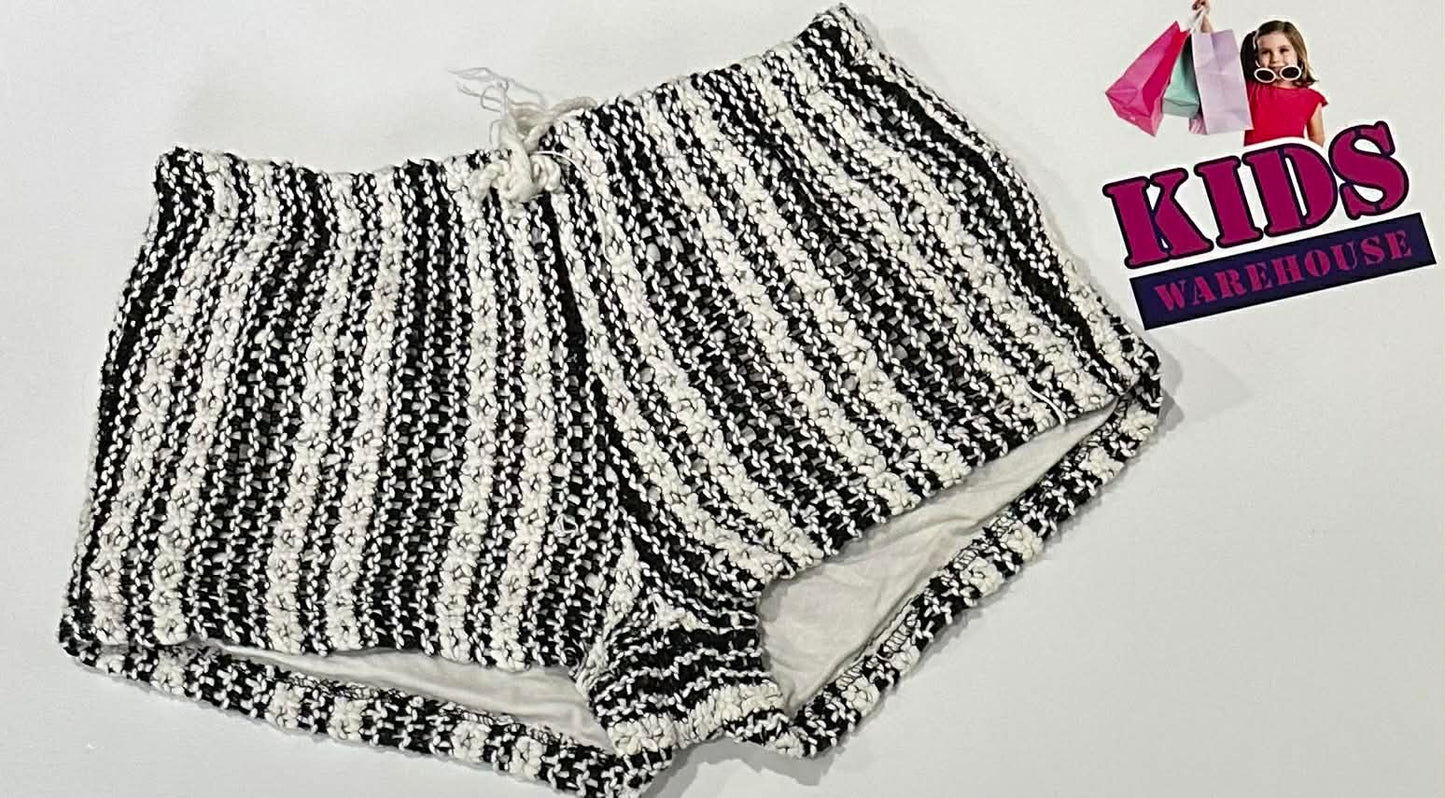 Zara Black & White Shorts Size 7