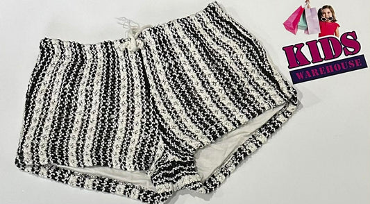 Zara Black & White Shorts Size 7