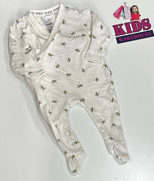 Bonds White Jumpsuit With Green Tree Pattern Size 0000
