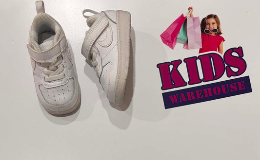 Nike White Runners Size US4/UK3.5 (Child)