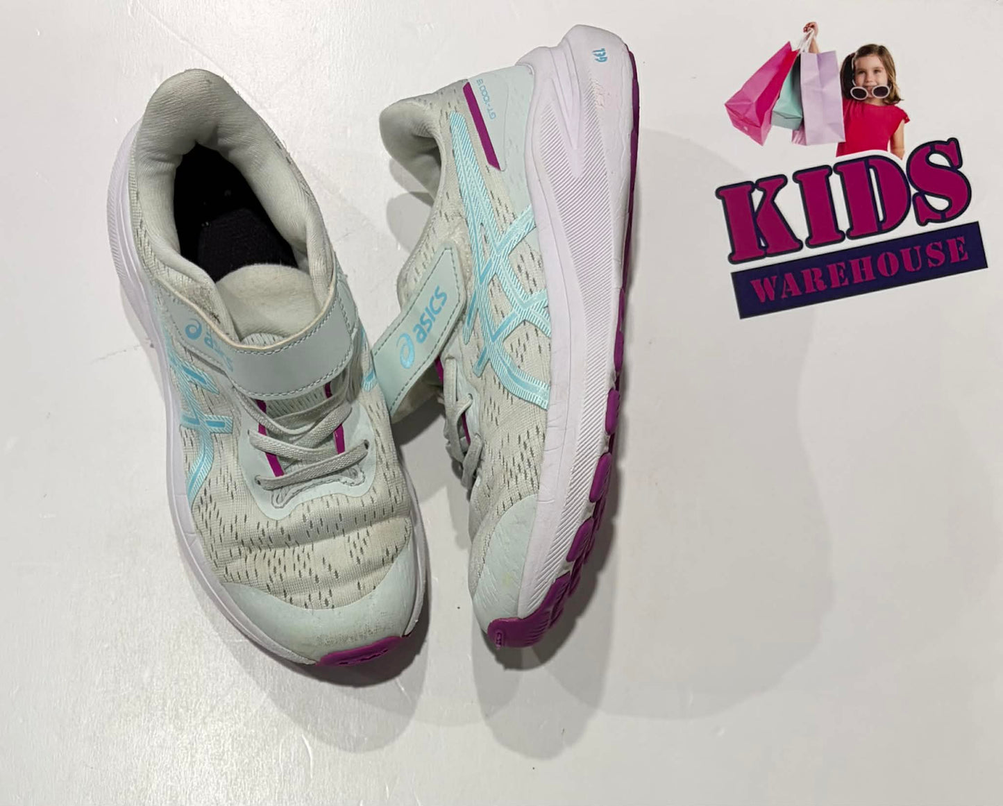 Asics Light Grey, Blue, Magenta Runners Size US2/UK1 (Older Child)
