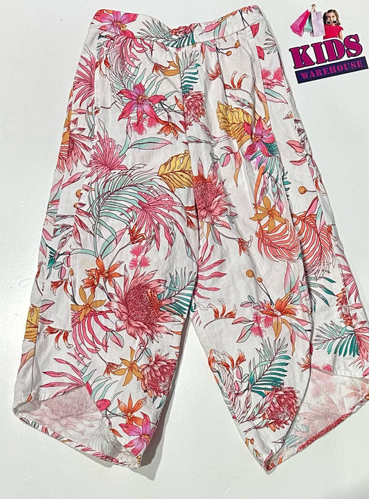Piping Hot White Pants With Pink Flower Pattern Size 7
