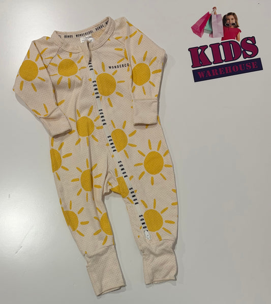 Bonds White, Yellow Sun Print Wondercool Size 000
