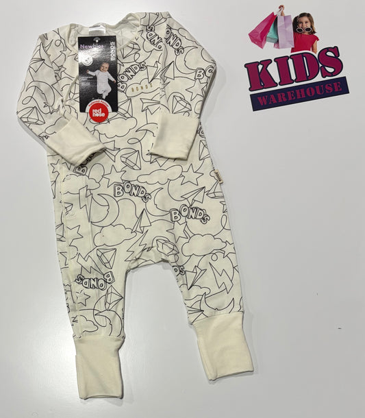 Not Used Bonds Cozysuit White, Black Shapes Print Jumpsuit Size 000
