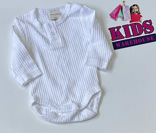 Baby Berry White Bodysuit Size 00000
