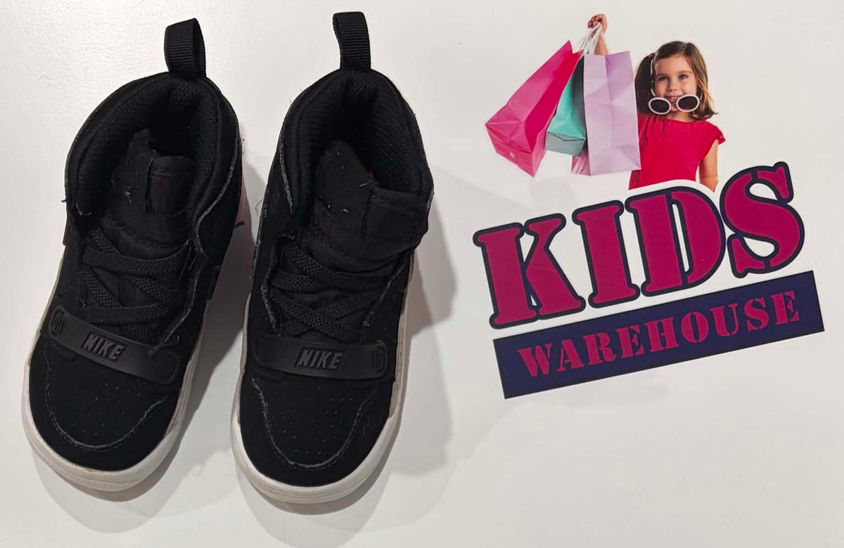 Nike Black, Red, Snake Skin Print Runners Size US7/UK6.5 (Child)