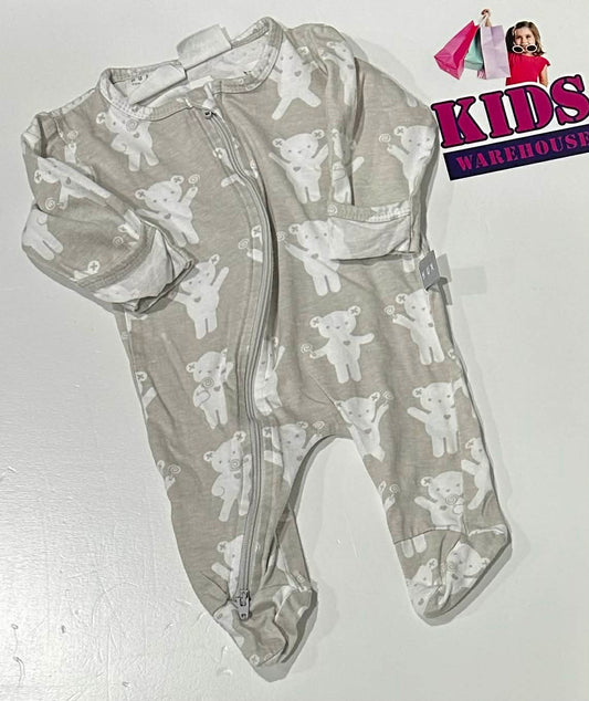 Hux Baby Grey & White Jumpsuit With Bear Pattern Size 0000