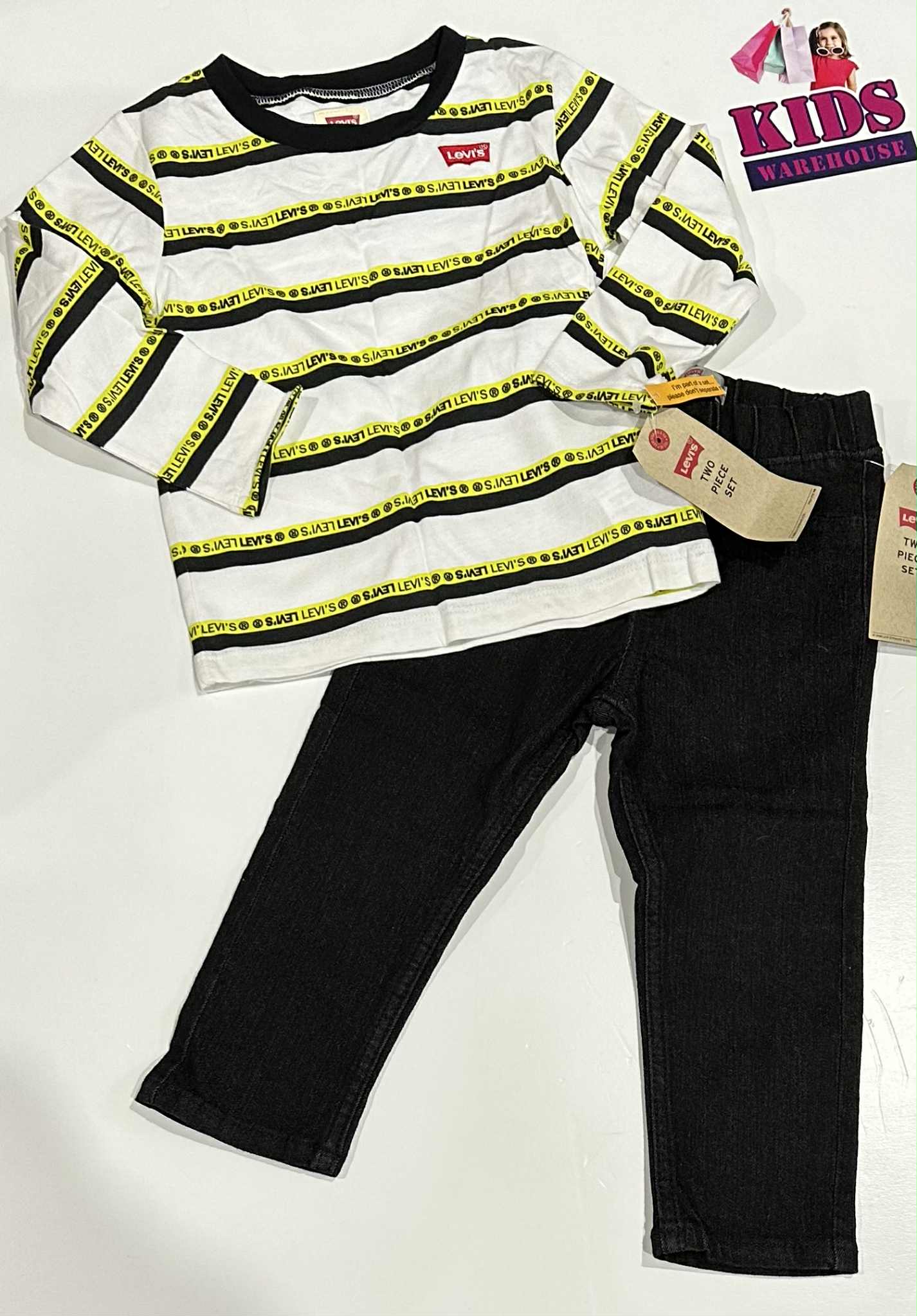 New Levi’s White & Black 2 Piece Set Size 2