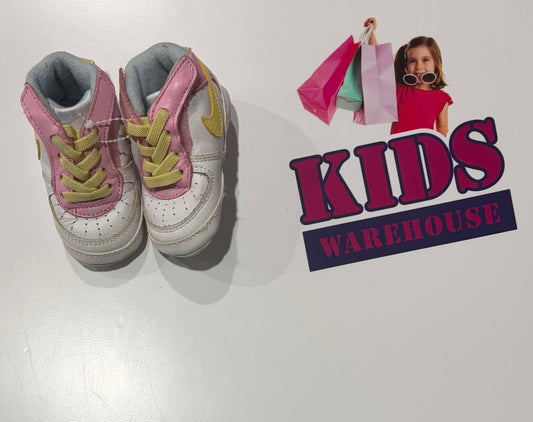 Nike White, Pink, Yellow Runners US2/UK1.5 (Baby)
