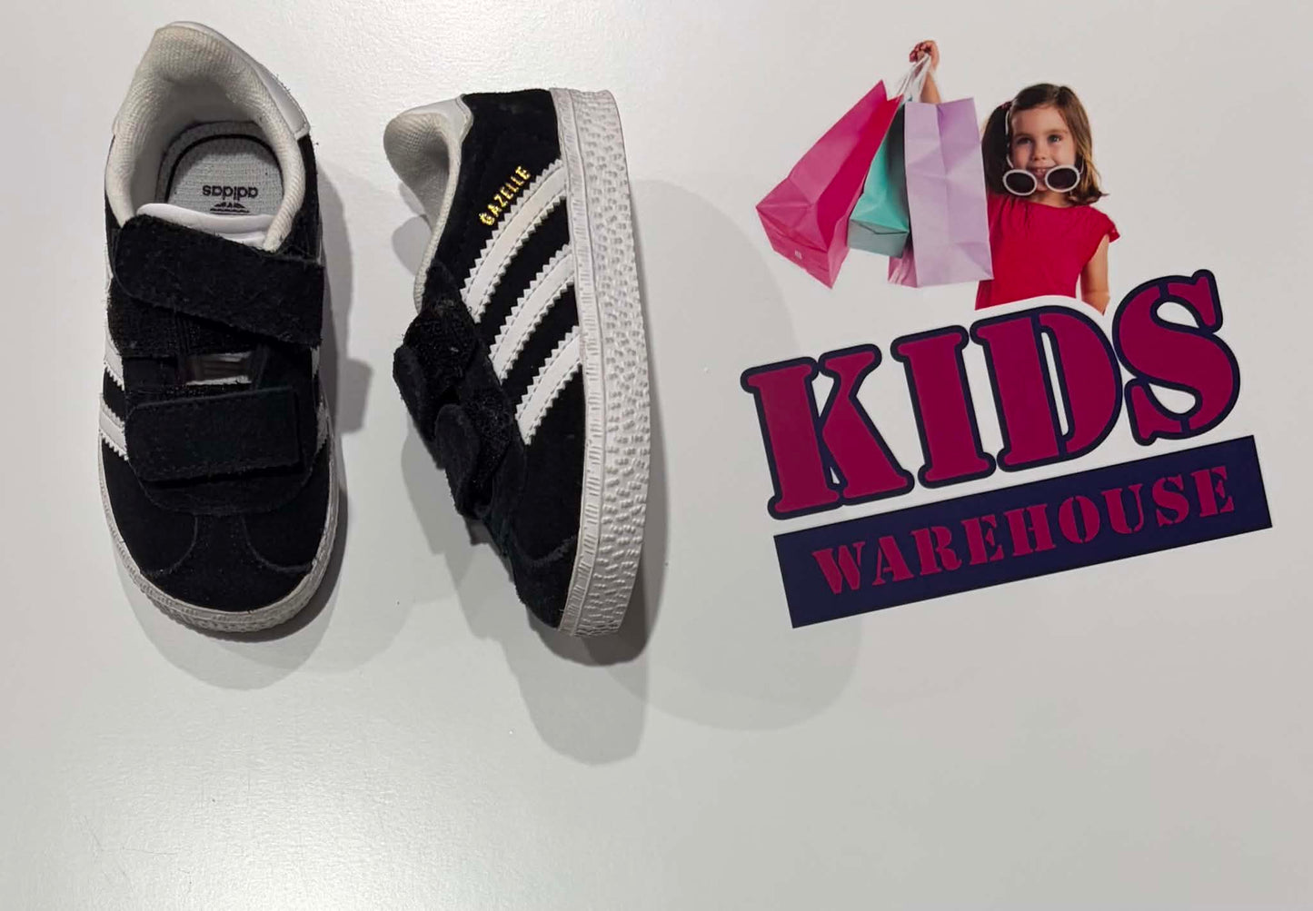 Adidas Black, White Runners Size US5/UK4 (Child)