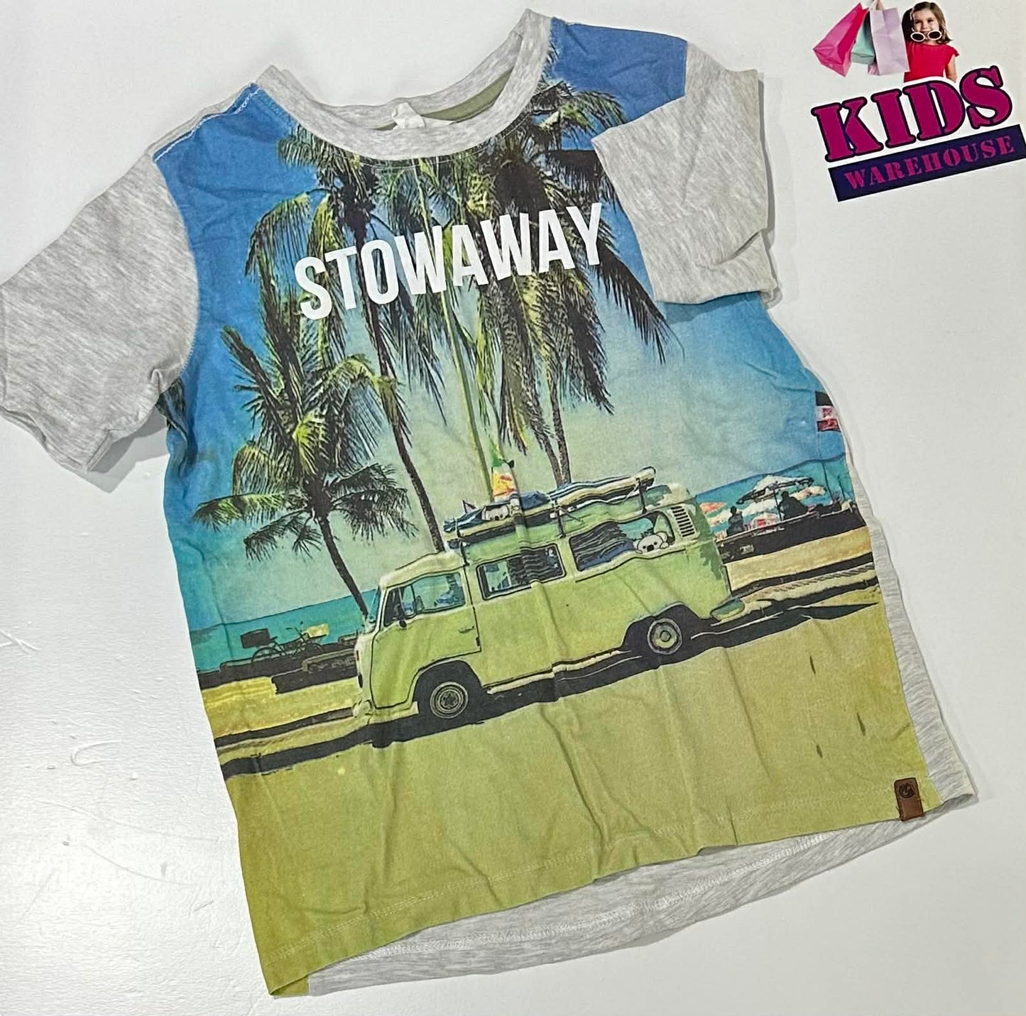 Milkshake Grey Top With “Stowaway” Beach Print Size 7