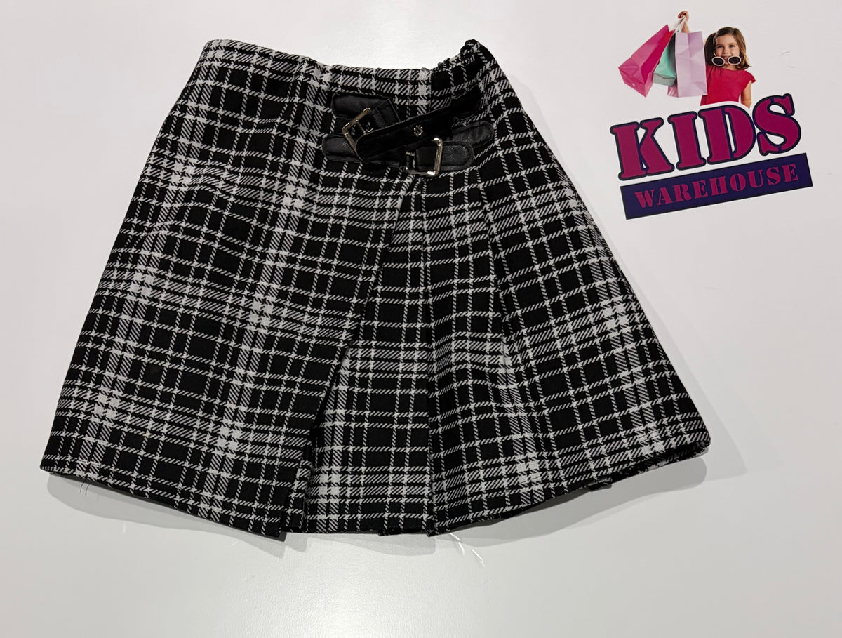 Zara Black, White Plaid Skirt Size 8